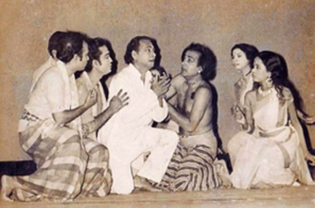 নবারন নৃত্যনাট্যে গওহর জামিল, জি.এ মান্নান ও সহশিল্পীরা